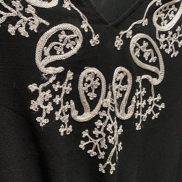 Black Paisley Embroidered Tunic - Picture 2 of 5